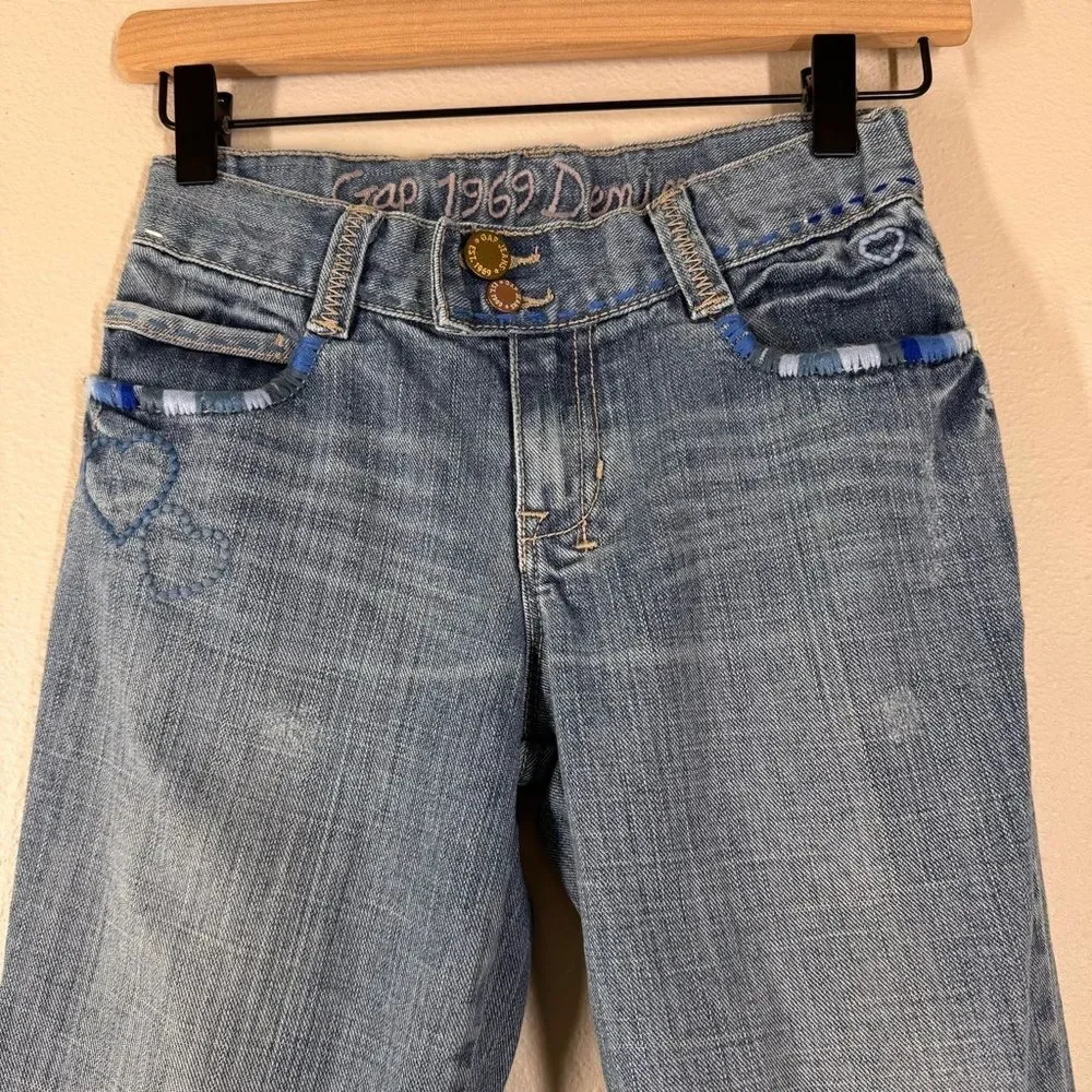 Gap Vintage Girls Y2K Flare Jeans Embroidered Heart Medium Wash Denim Size 12